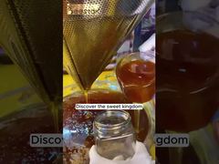 Miel natural de varias flores amarillo claro de calidad alimentaria