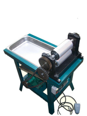 comprar Revestimiento eléctrico de cera de abeja Prensa de peine Revestimiento usado de apicultura Equipo de rodillos de aleación de aluminio Revestimiento de cera de abeja Maquina de fundación fabricación en línea