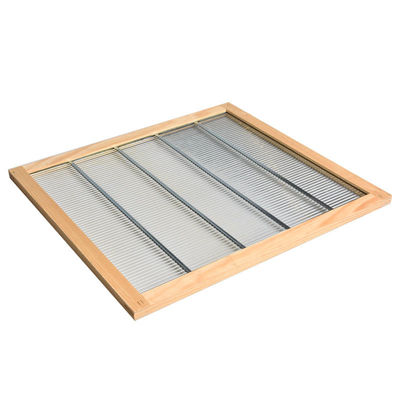 comprar Colmena y marco de la reina Excluder de la abeja para el apicultor que cultiva un huerto neto Metal Queen Excluder de Gri fabricación en línea